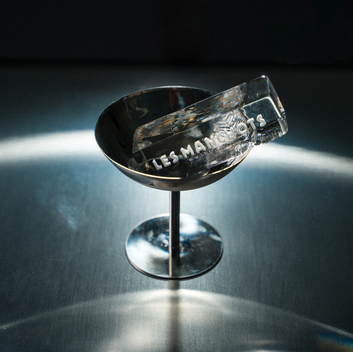 Glaçon Clear Ice transparent gravé Les Manchots